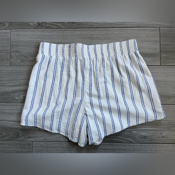 Abercrombie & Fitch| Nautical Relaxed Fit Shorts, Paperbag Style—Size Med••• - Picture 2 of 7